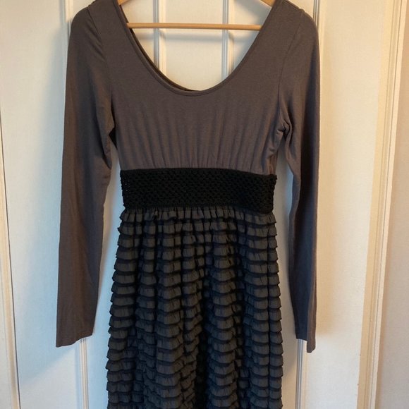 Grey and black dress - Picture 1 of 2